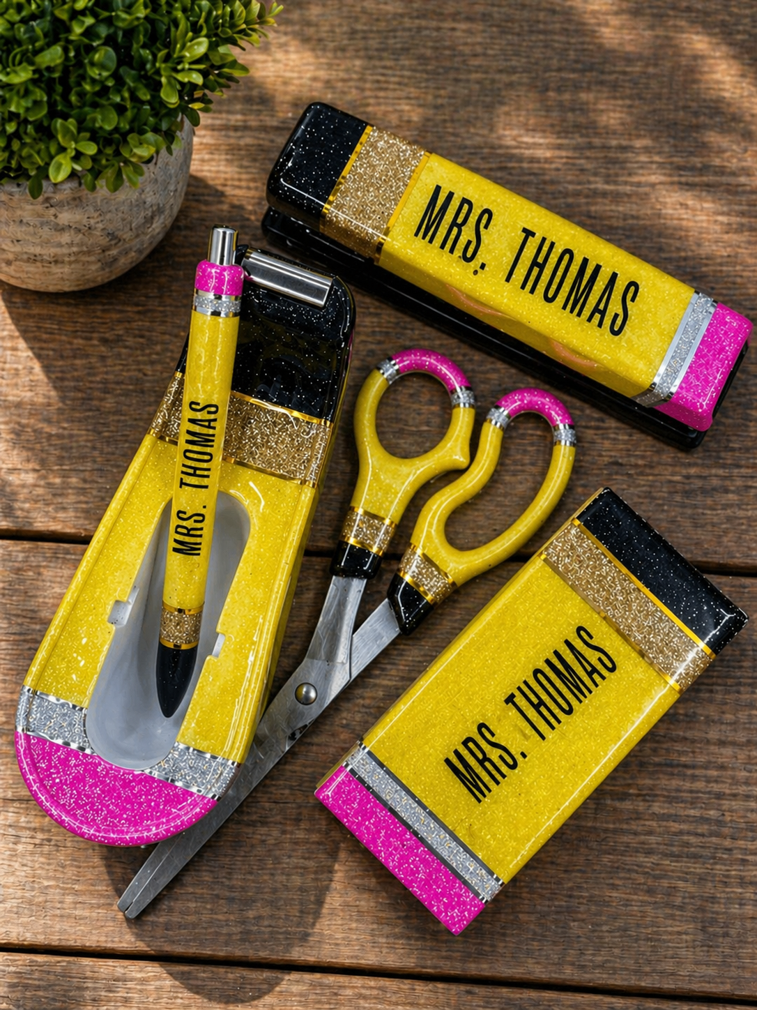 Teacher / Administrator Gift Bundle – Personalized Desk Set
